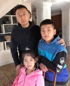 爸爸去哪合影近照,天天长腿惹眼,王诗龄变淑女,石头像极了爸爸