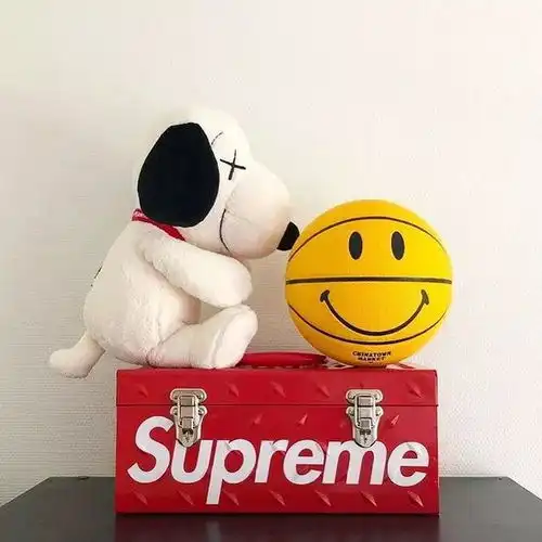 壁纸丨我宣布,这个黄色笑脸才是本月份锦鲤