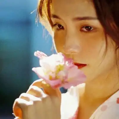 女头图片大全唯美头像女