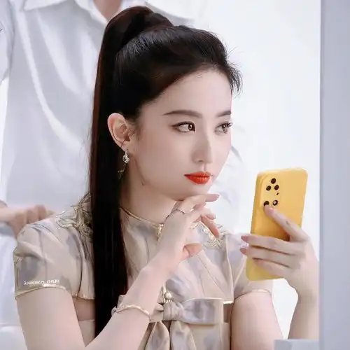 头像高清女生图片高级感