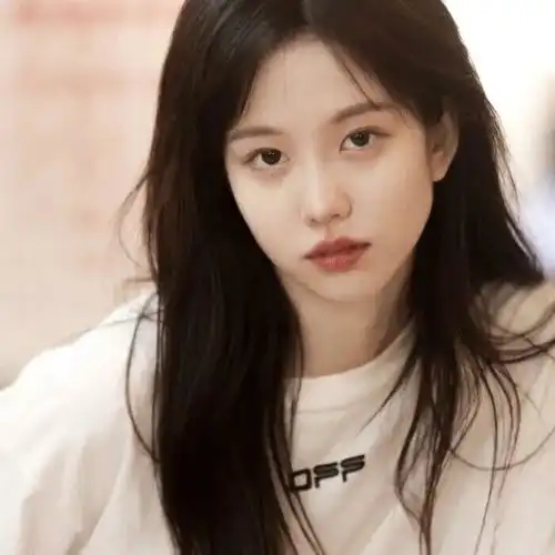 优质精选小众温柔甜美女生头像23