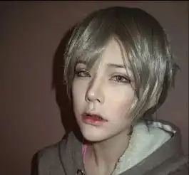 比较潮的头像女生头像图