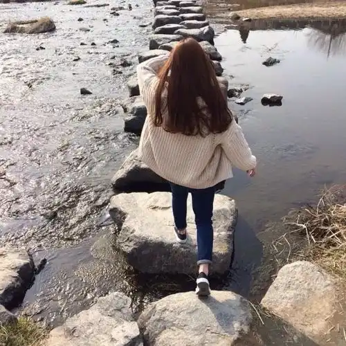 15岁女生头像背影女生