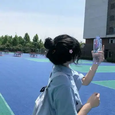 微信女生背影头像高清,让我知道明天还有你