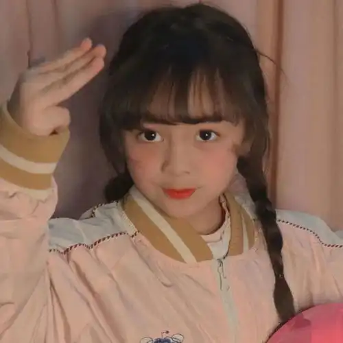 可爱头像爱情哪有干饭香