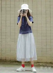 美女都爱百褶裙初秋百褶裙街拍