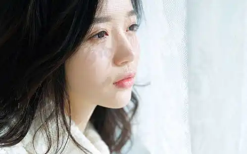 为什么一些高冷漂亮的女生被痞痞的社会人追到了