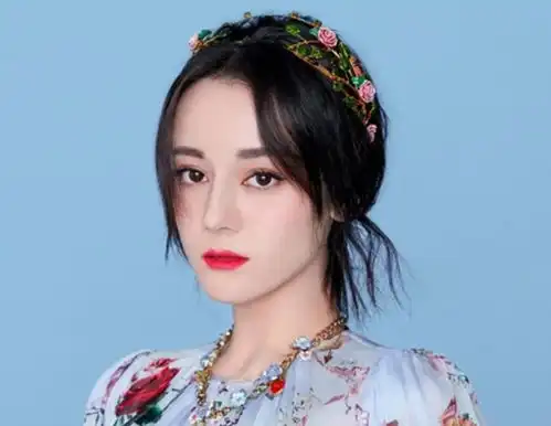 迪丽热巴又一爆款剧预定芒果台,男主让人很满意,网友心疼帝君
