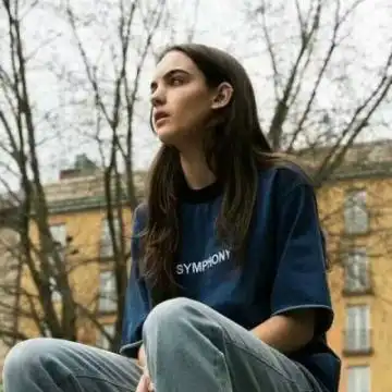 外国女生头像欧美范小清新2020最新笑得开怀哭的坦率