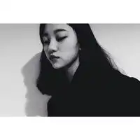 上下白边女生头像霸气微信头像图片大全