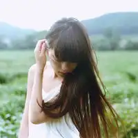 求一些气质点的女生头像中分优先