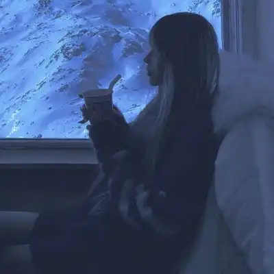 emo女头像真人女生