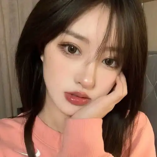 纯欲风女生头像真人不像