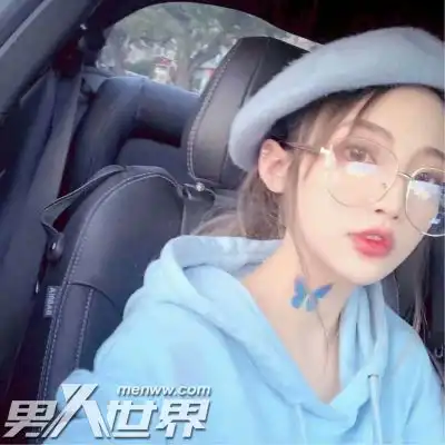 男朋友在宿舍抱着我求我别分手他做的事早已把我伤透