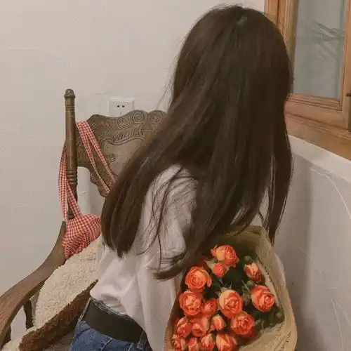 不露脸女生头像背影即使是后脑勺,那也是惊人的美貌