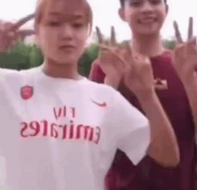 36f妹子如何防走光含肉量100的动态图