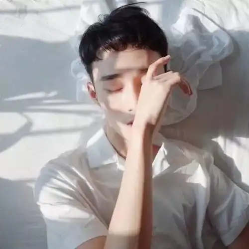 有内涵的头像有深度男说