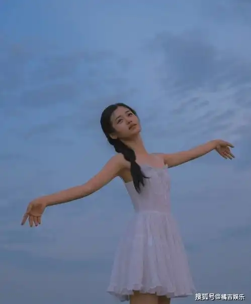 于正谈新签约的女艺人孙寈惠,06年女生