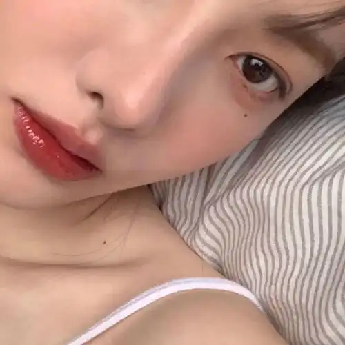 头像又纯又欲的女生头像