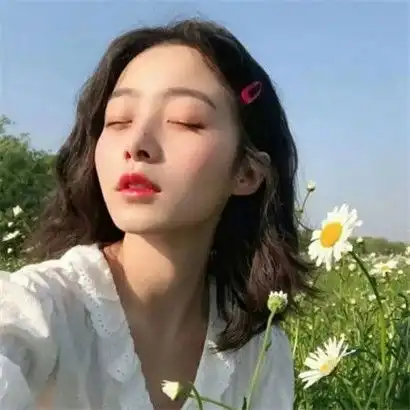 推荐好看的女生头像浓妆