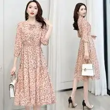 2022春装新款韩版女装修身时尚雪纺连衣裙碎花波西米亚裙沙滩裙