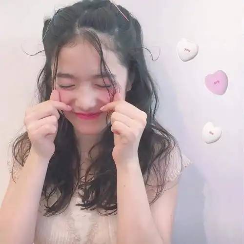 这两个混血模特谁更合你的审美