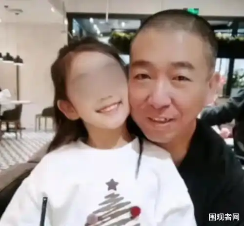 被虐6岁女童亲爸不愿离开女儿一步,怕大家被骗拒绝网络众筹