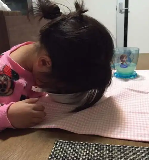 这些宝宝简直就是用生命在睡觉