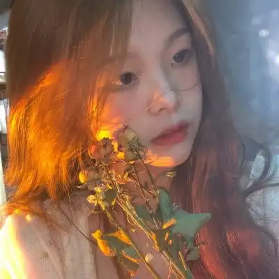 活在这珍贵的人间,星辰闪烁云朵温柔
