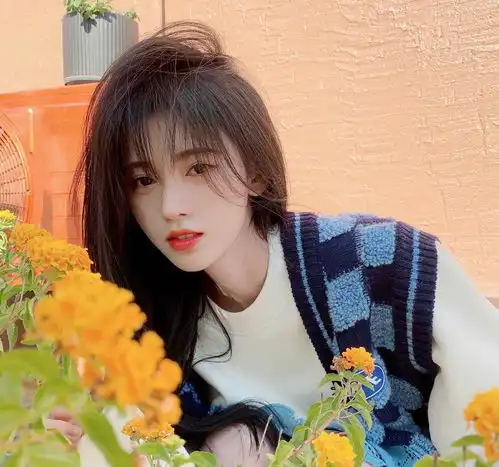 鞠婧祎花戎曝路透,一袭黑衣化身暗黑美人,网友反差感拉满
