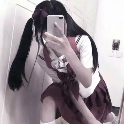 手拿手机拍照挡脸女生头像,可爱女生手遮脸