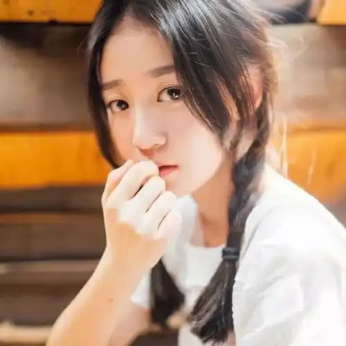 女生头像得一人而终老