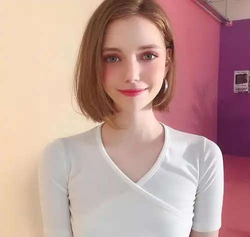 短发小美女图片头像俄罗