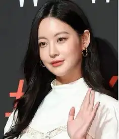 这还是韩版漂亮的她里面的短发女神高俊熙吗