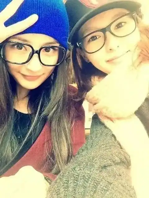 人前姐妹情深,背后互相插刀,扒一扒杨幂和她的塑料姐妹花