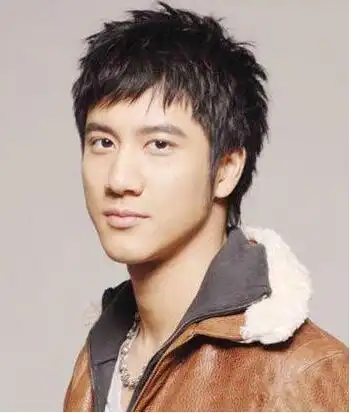 人气之高王力宏晒雷人照,短短几分钟评论转发过万