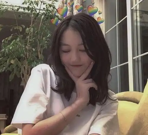 王菲14岁女儿疑纹身夜蒲被批早熟遭标签炫富,ig以8字反击网民