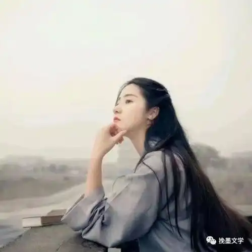 头像欧美女生成熟稳重古