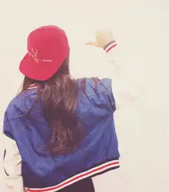 qq头像连帽女卡通拽
