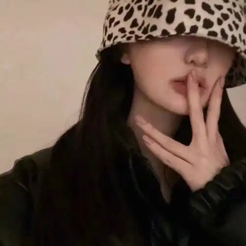 超拽霸气ins风女生头像
