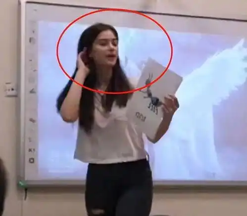 撞脸angelababy幼儿园老师因长相走红,男家长抢着接送学生