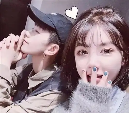 晚上少给女生发3条消息,容易撩出感情,小哥哥负责吗