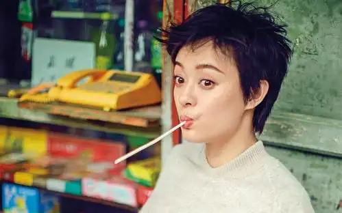 短发头像女生高冷墙纸随
