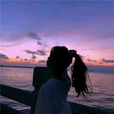女生微信头像唯美背影总有一天这一切会雨过天晴