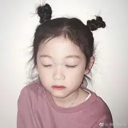 请问这两小女孩叫什么名字