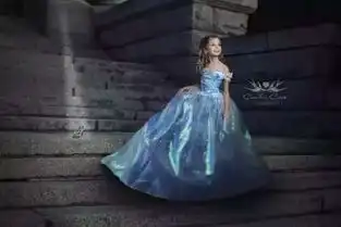 现实版的迪士尼小公举这对母女的合照画风太赞了