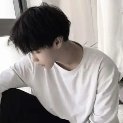 干净清爽的男生头像意境记得曾经的刻骨铭心