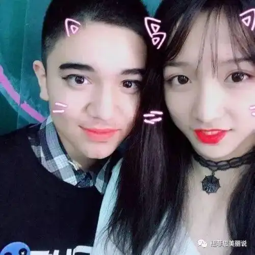 16岁的女装大佬这么可爱果然是男孩子呀