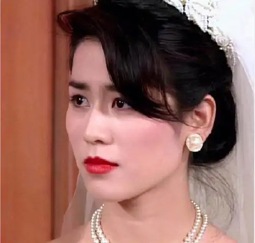 港圈美女在电视剧中的婚纱装扮,大家觉得谁才是最美新娘呢
