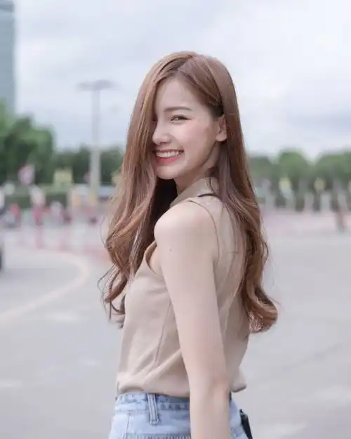 泰国无奈的职业,能当导游又当另一半,男游客更热衷